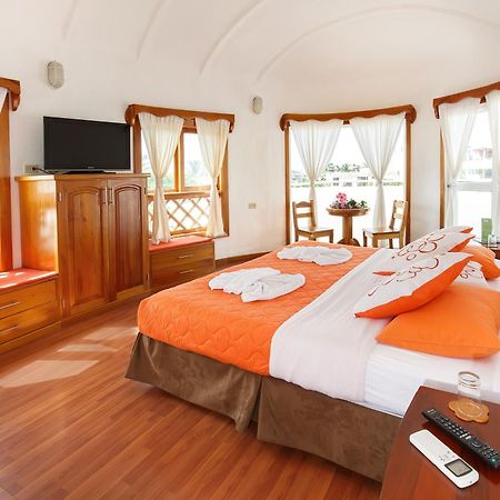 Hotel Mainao Puerto Ayora  Eksteriør bilde