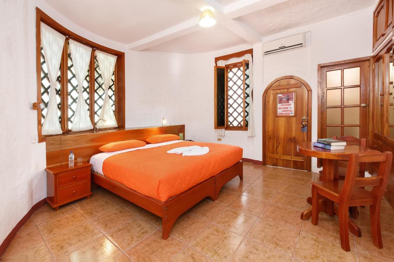 Hotel Mainao Puerto Ayora  Eksteriør bilde